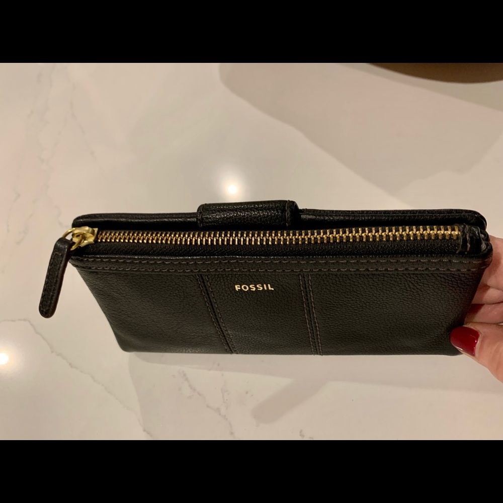 Fossil Ella Clutch, black leather, never used, NWT - Picture 5 of 7